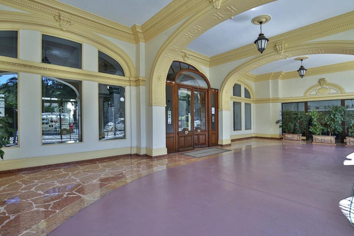 Balcon Vue Coulee Verte. Luxe Plein Coeur De Nice Exterior photo