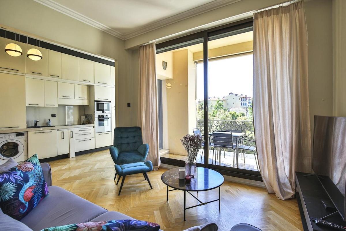 Balcon Vue Coulee Verte. Luxe Plein Coeur De Nice Exterior photo